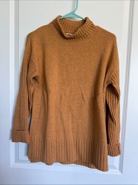 L.L. Bean Women’s Turtleneck Sweater in Dark Mustard | Size SP